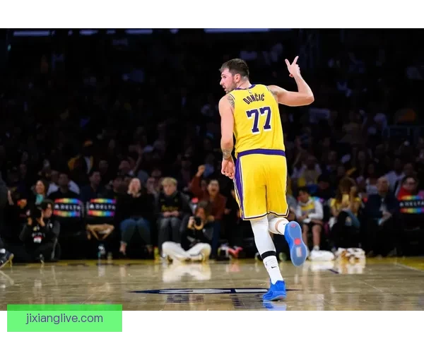 湖人遭重创东契奇里夫斯赛季报销詹姆斯单核迎接首轮三选一挑战